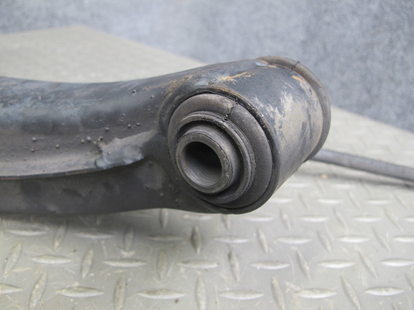 86-91 Mercedes C126 Rear Right Spindle Knuckle Wheel Hub Bearing OEM