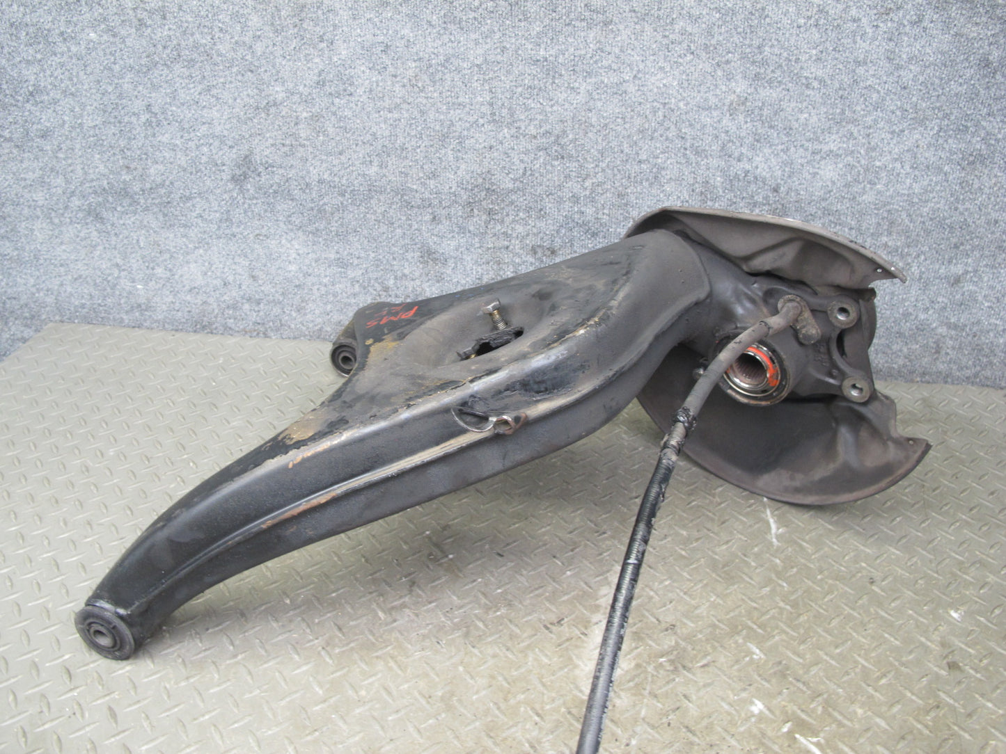 86-91 Mercedes C126 Rear Left Spindle Knuckle Wheel Hub Bearing OEM