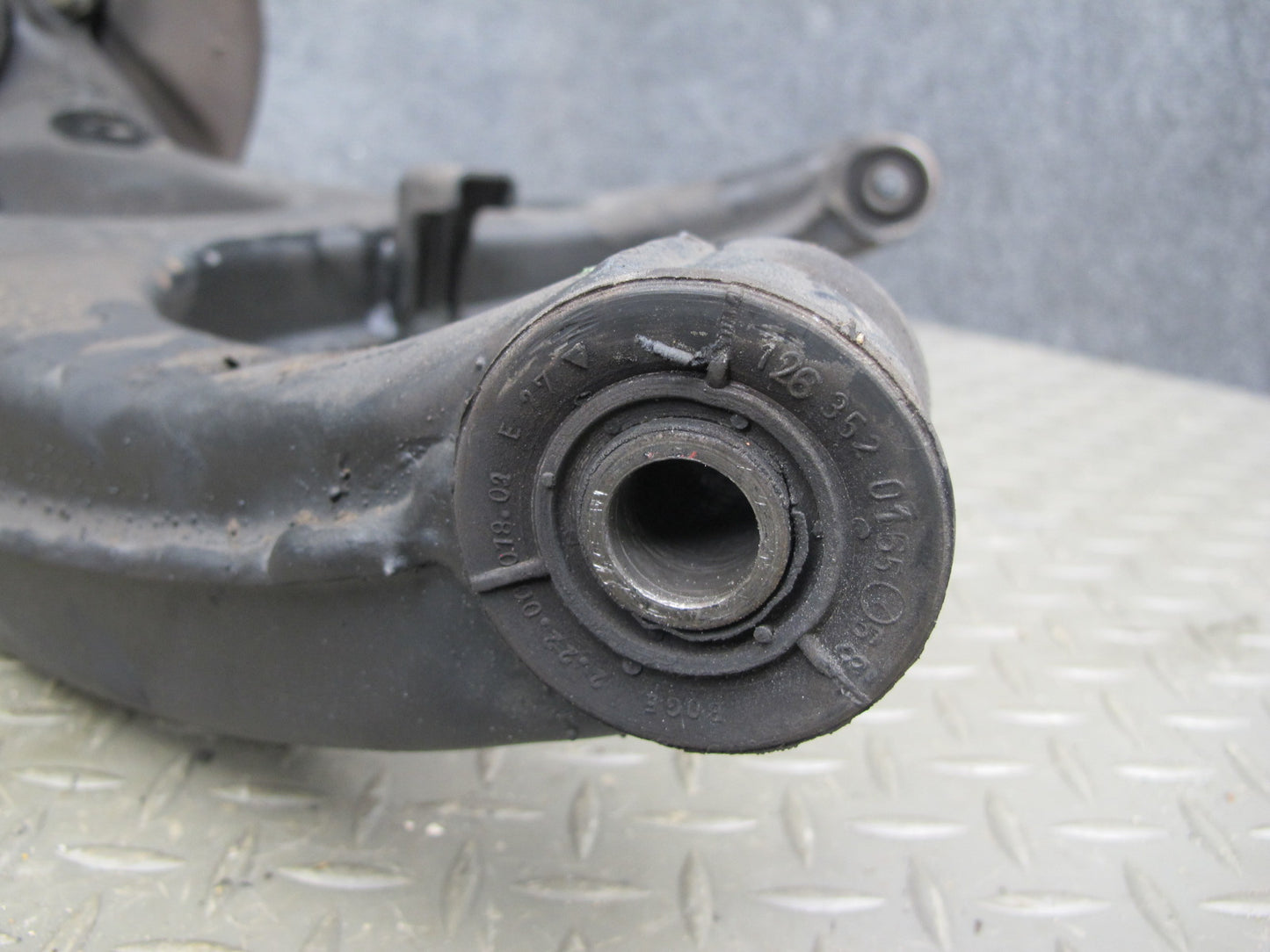 86-91 Mercedes C126 Rear Left Spindle Knuckle Wheel Hub Bearing OEM