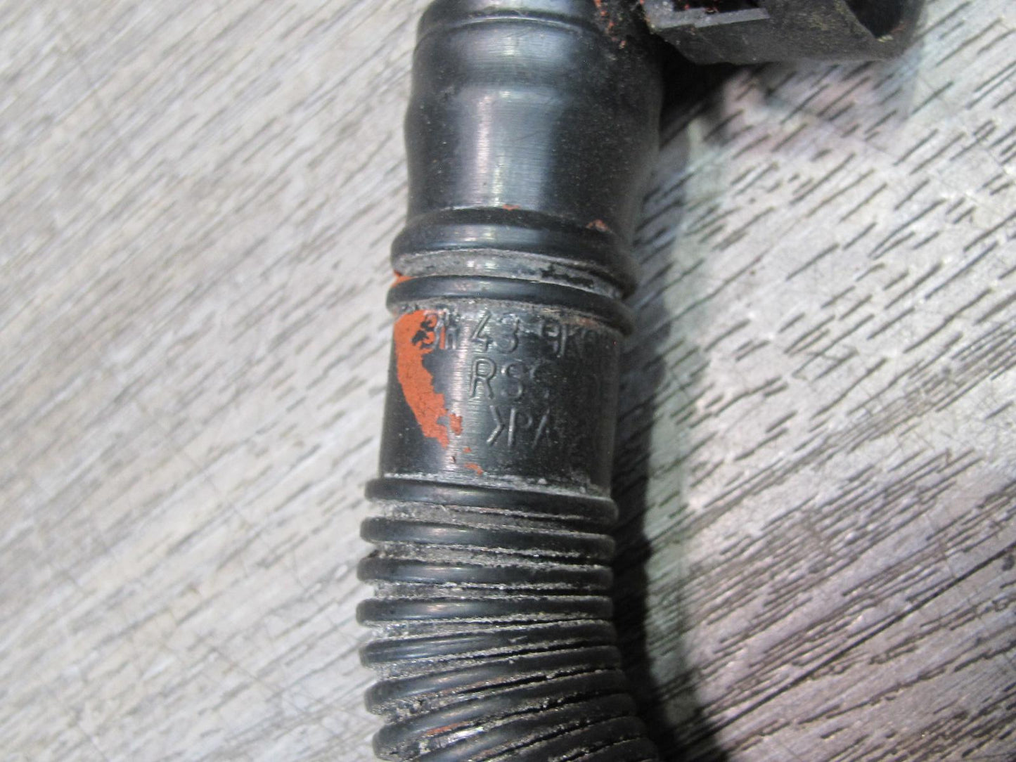 02-05 Ford Thunderbird Breather Vent Hose Pipe Line OEM