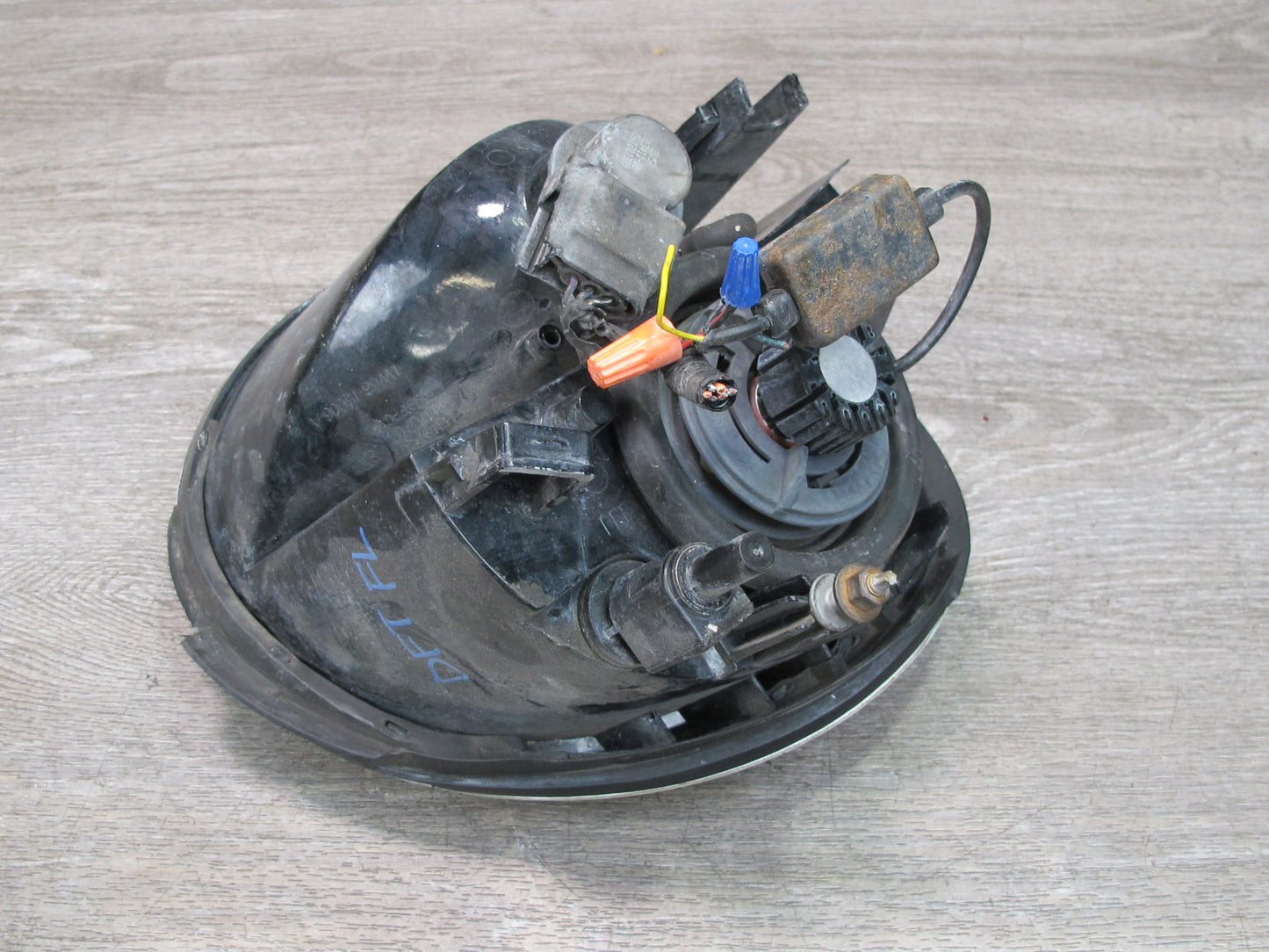 02-05 Ford Thunderbird Front Left Halogen Headalight Lamp OEM