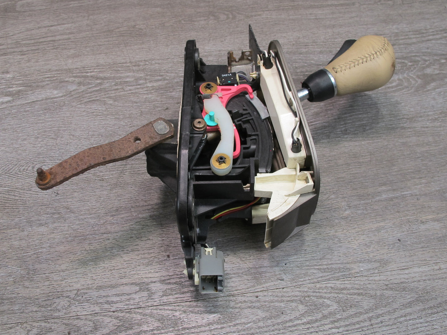 02-05 Ford Thunderbird A/T Automatic Transmission Shifter OEM