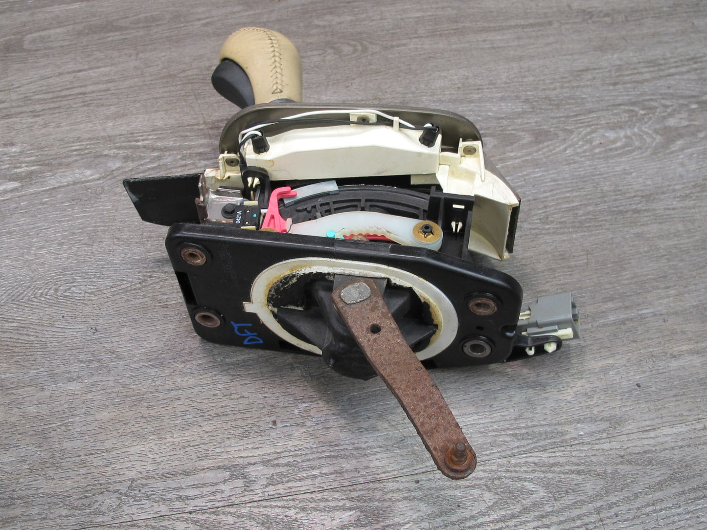 02-05 Ford Thunderbird A/T Automatic Transmission Shifter OEM