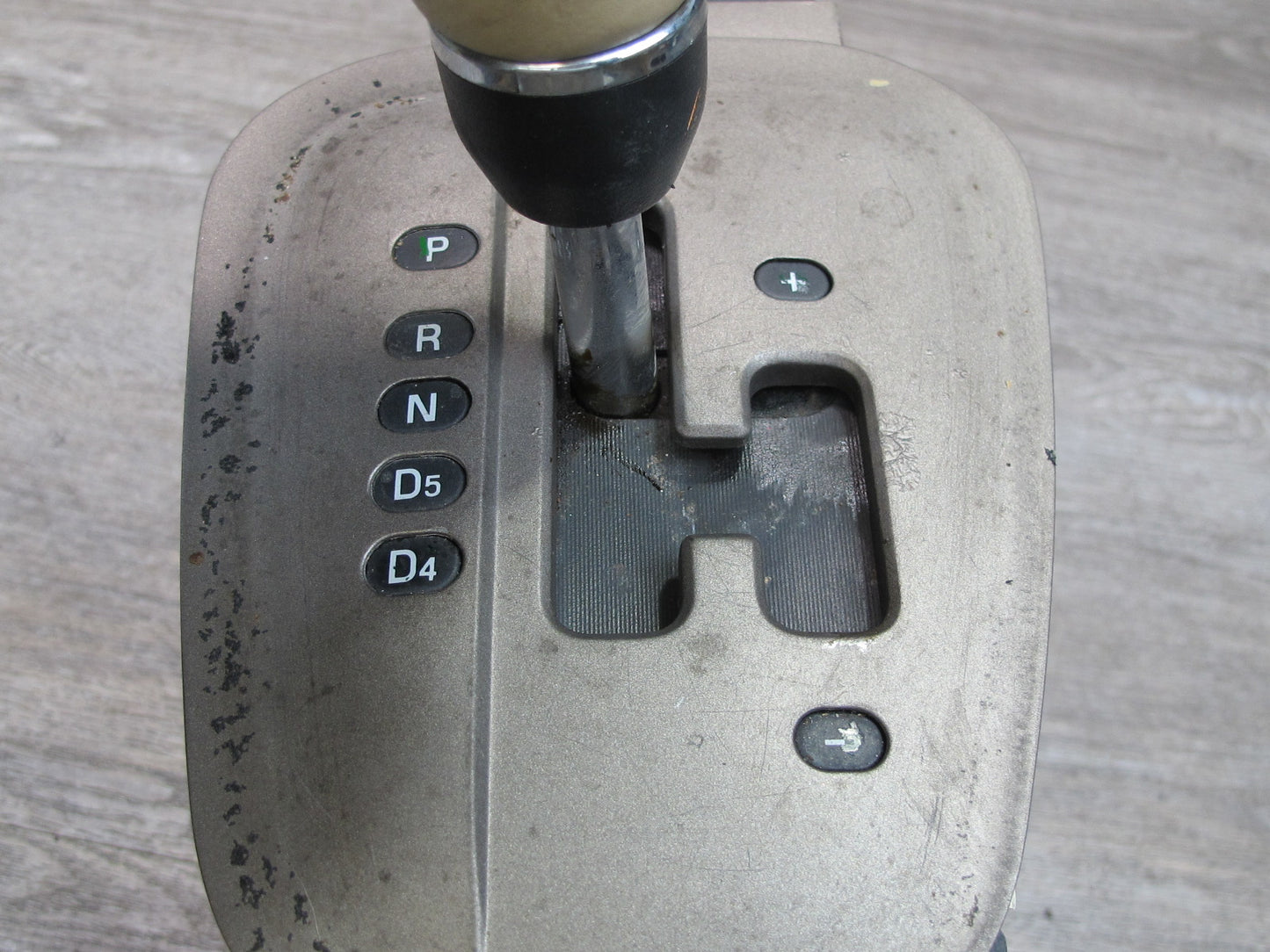 02-05 Ford Thunderbird A/T Automatic Transmission Shifter OEM