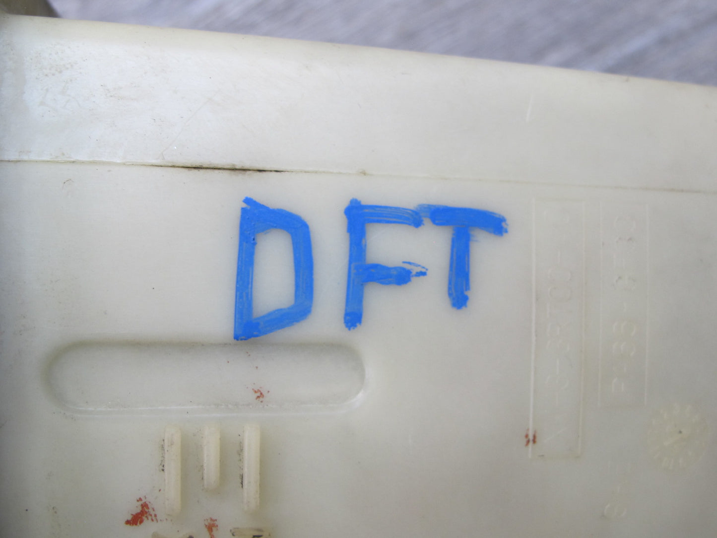 02-05 Ford Thunderbird Engine Coolant Expansion Overflow Reservoir Tank OEM