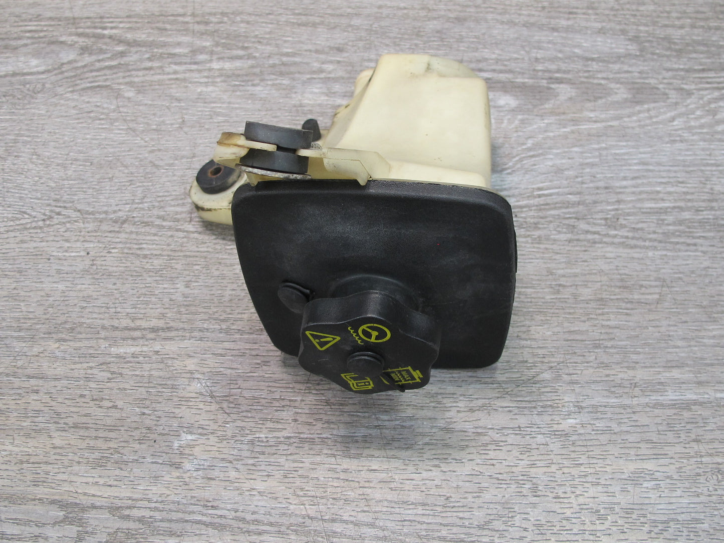 02-05 Ford Thunderbird Engine Coolant Expansion Overflow Reservoir Tank OEM