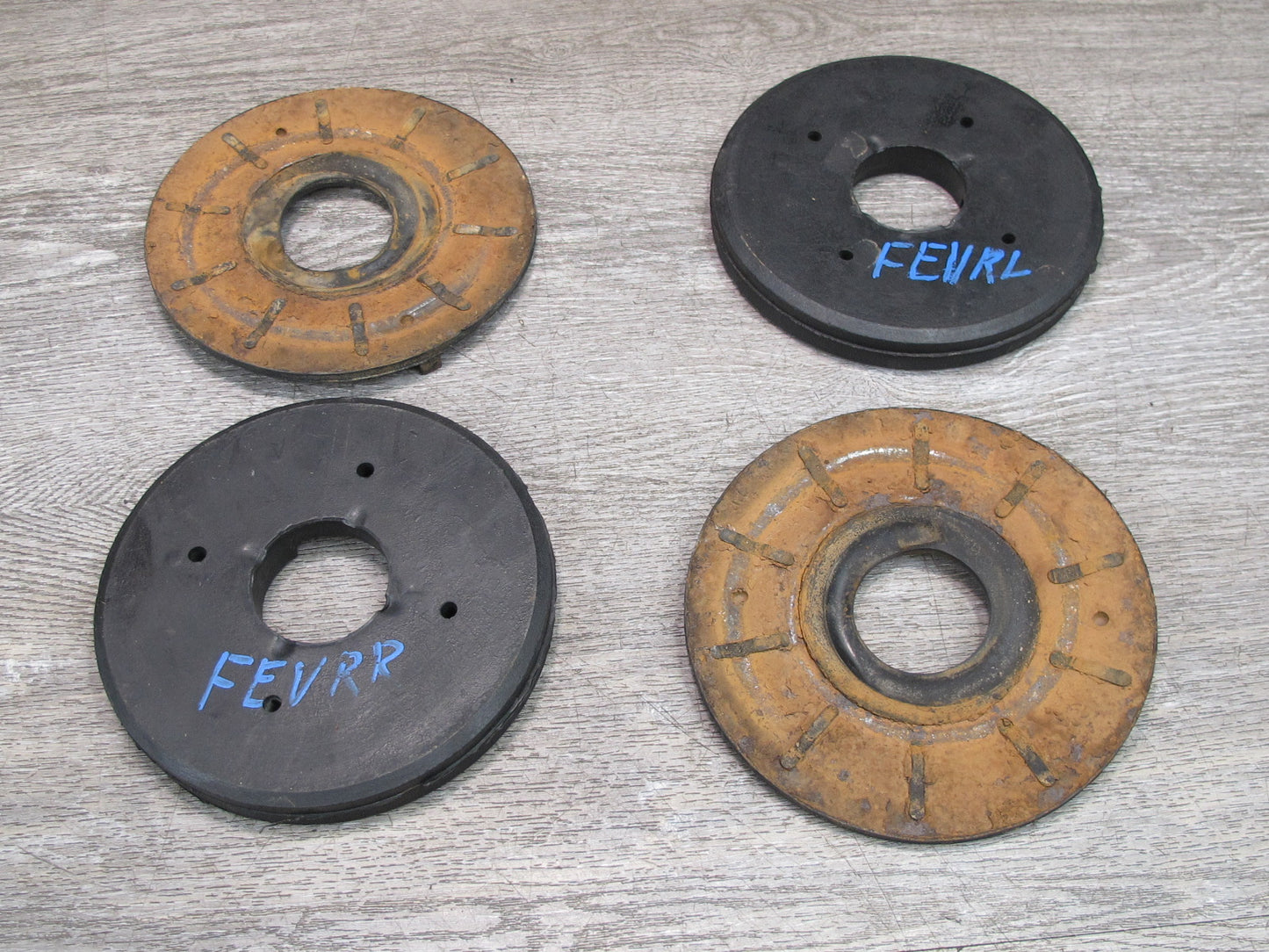 99-03 VW Eurovan T4 Set of 4 Front & Rear Coil Spring Bushing Mount OEM