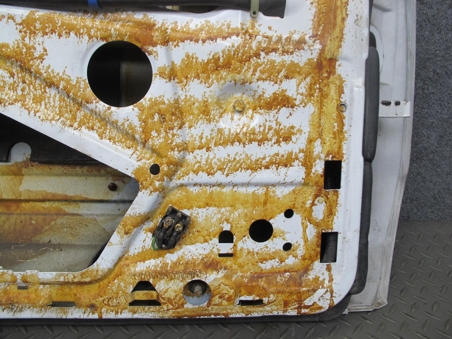 86-91 Mercedes W126 C126 560SEC Coupe Left Door Shell Panel Gray OEM