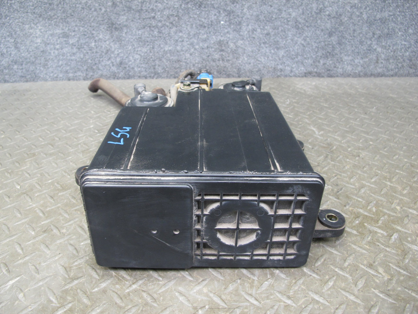 01-06 Lexus UCF30L LS430 Fuel Evap Vapor Charcoal Canister 77740-50091 OEM