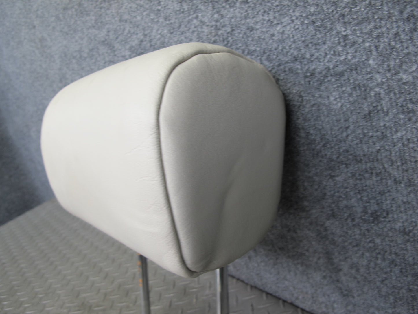 01-03 Lexus LS430 UCF30L Rear Left Right Center Leather Ecru Headrest Set OEM