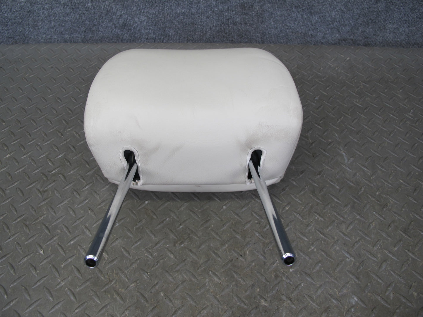 01-03 Lexus LS430 UCF30L Front Left & Right Seat Leather Ecru Headrest Set OEM
