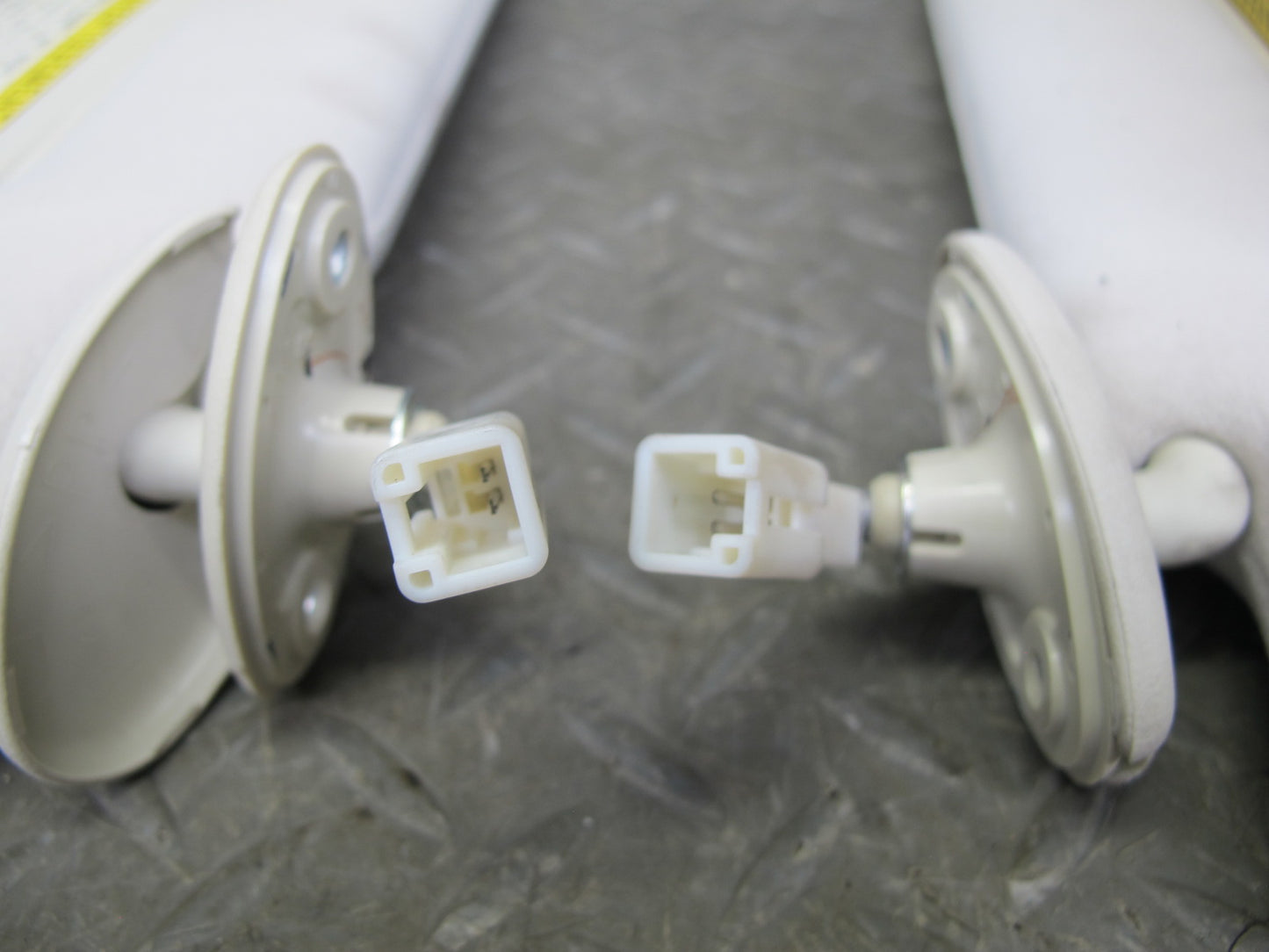 01-06 Lexus LS430 UCF30L Set of 2 Front Left & Right Sun Visor Ecru OEM