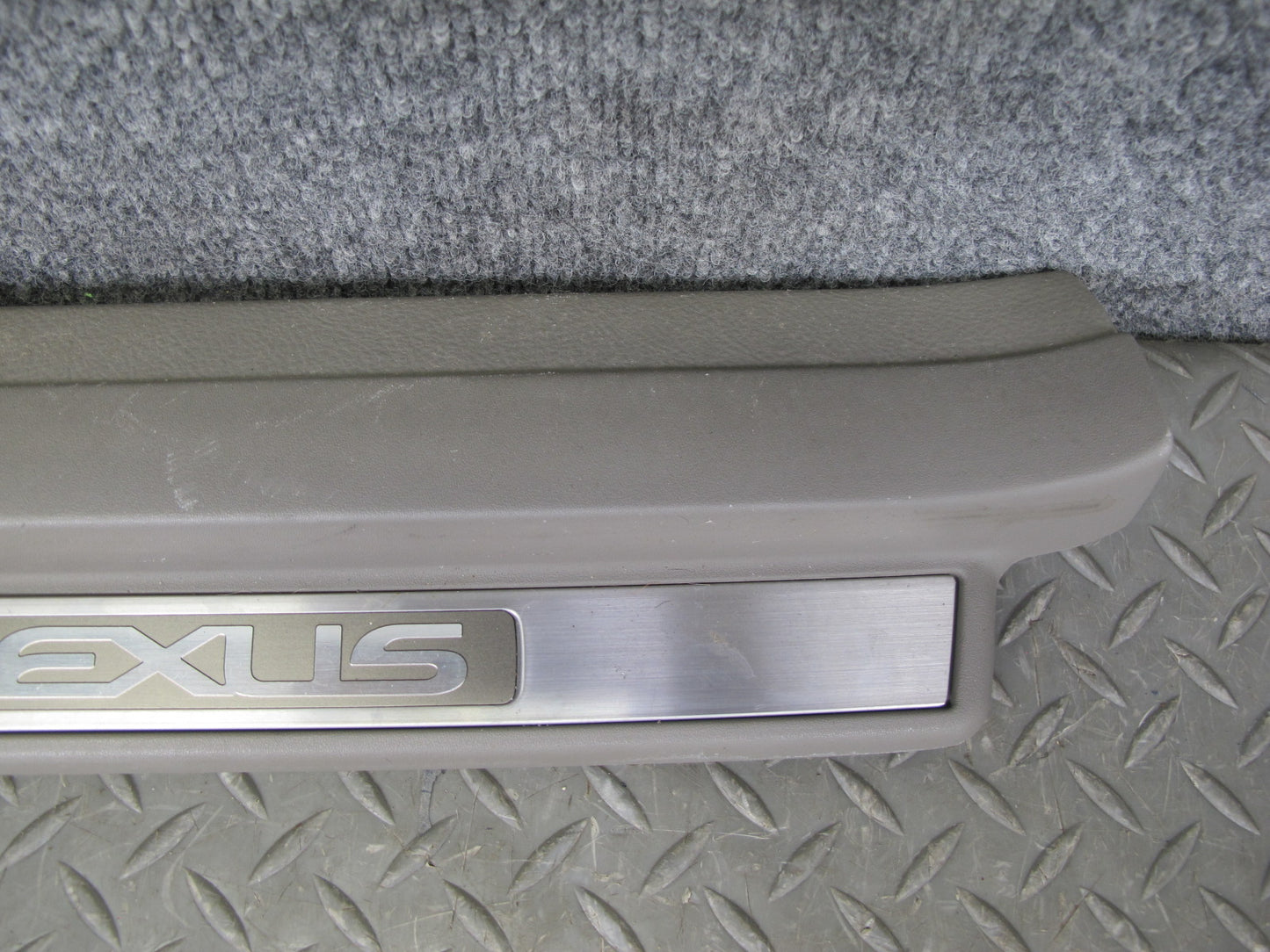 01-06 Lexus LS430 UCF30L Set of 2 Rear Door Scuff Sill Plate Trim Cover OEM