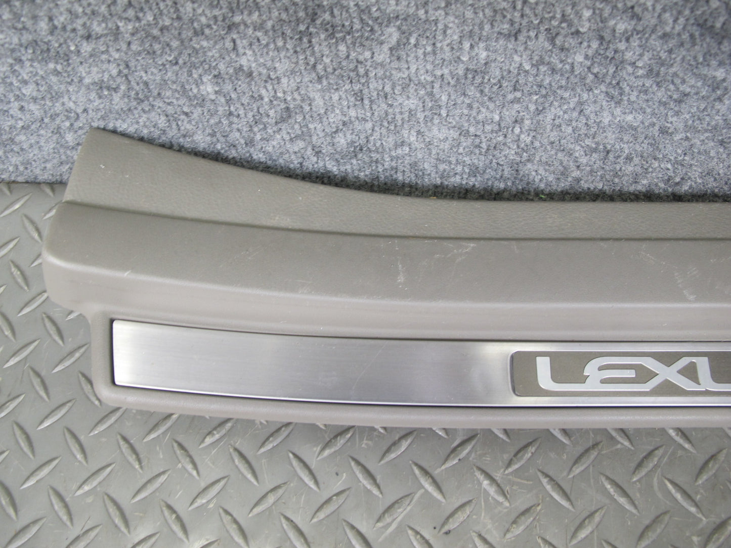 01-06 Lexus LS430 UCF30L Set of 2 Rear Door Scuff Sill Plate Trim Cover OEM