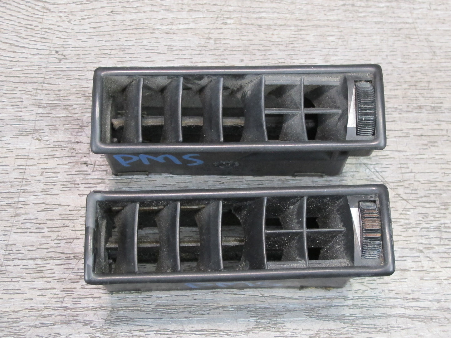 86-91 Mercedes W126 C126 Dash Front Left Center Right A/C Air Vent Set OEM