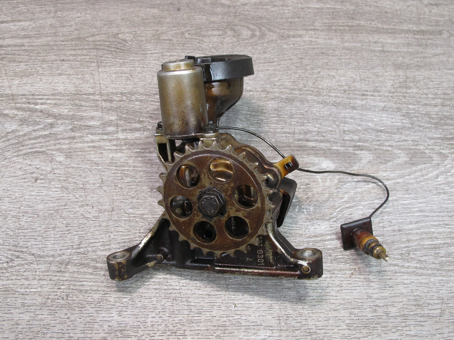 84-91 Mercedes W126 C126 Engine Oil Pump Motor Assembly 1171860401 OEM