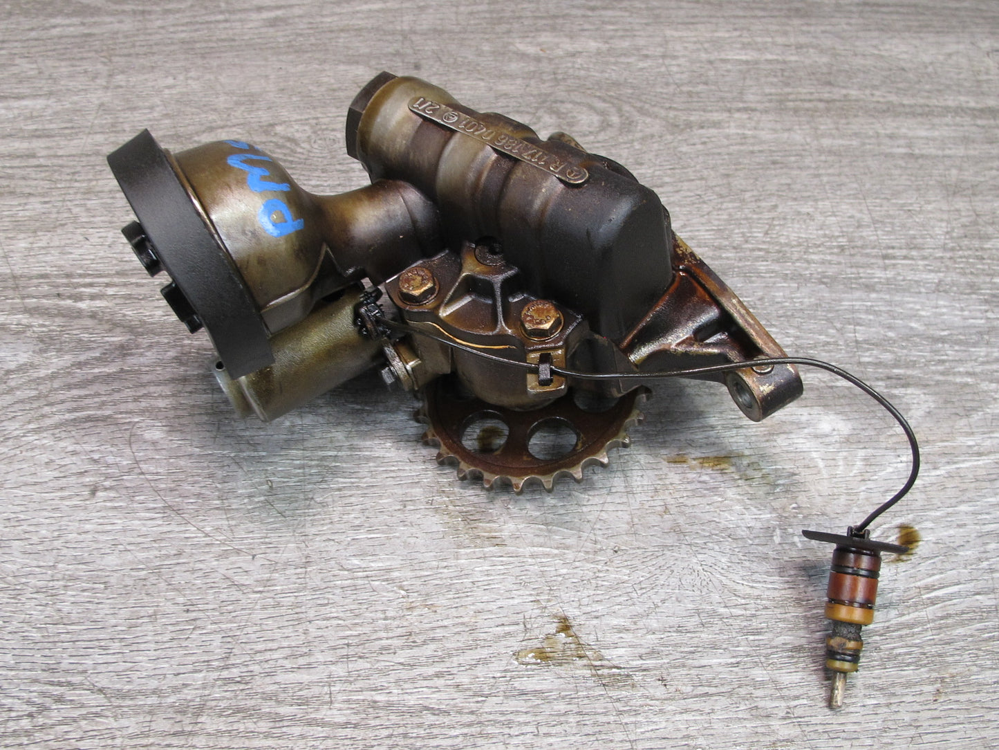 84-91 Mercedes W126 C126 Engine Oil Pump Motor Assembly 1171860401 OEM