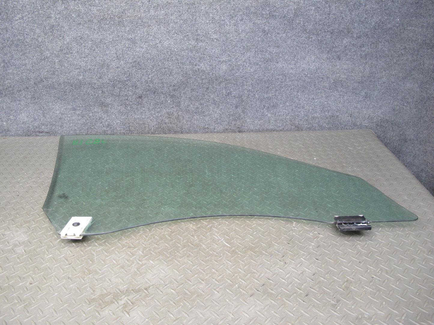 2006-2010 BMW E64 6-SERIES Convertible Left Door Glass Window