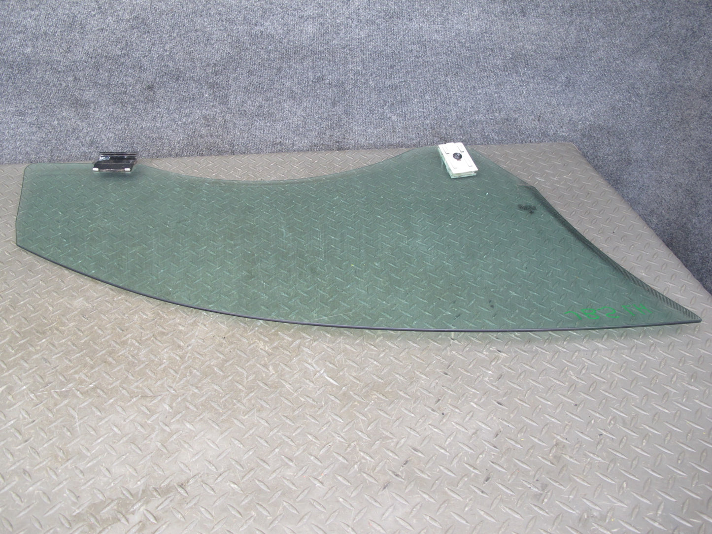 2006-2010 BMW E64 6-SERIES Convertible Left Door Glass Window