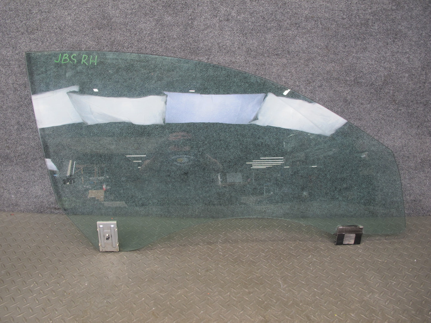 2006-2010 BMW E64 6-SERIES Convertible Right Door Glass Window