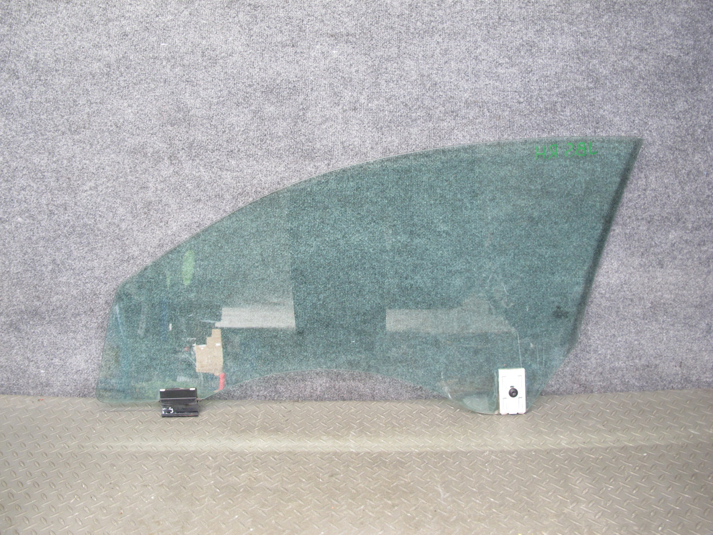 2006-2010 BMW E64 6-SERIES Convertible Right Door Glass Window