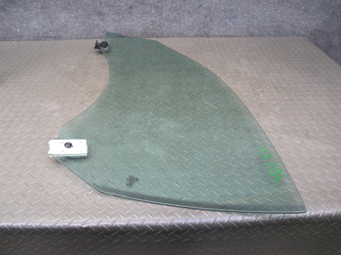 2006-2010 BMW E64 6-SERIES Convertible Right Door Glass Window
