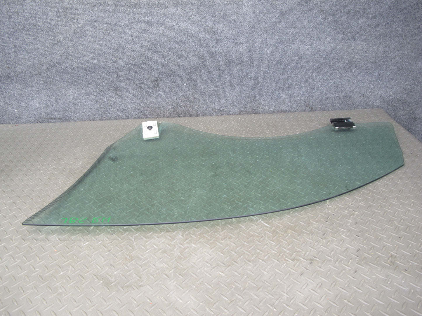 2006-2010 BMW E64 6-SERIES Convertible Right Door Glass Window