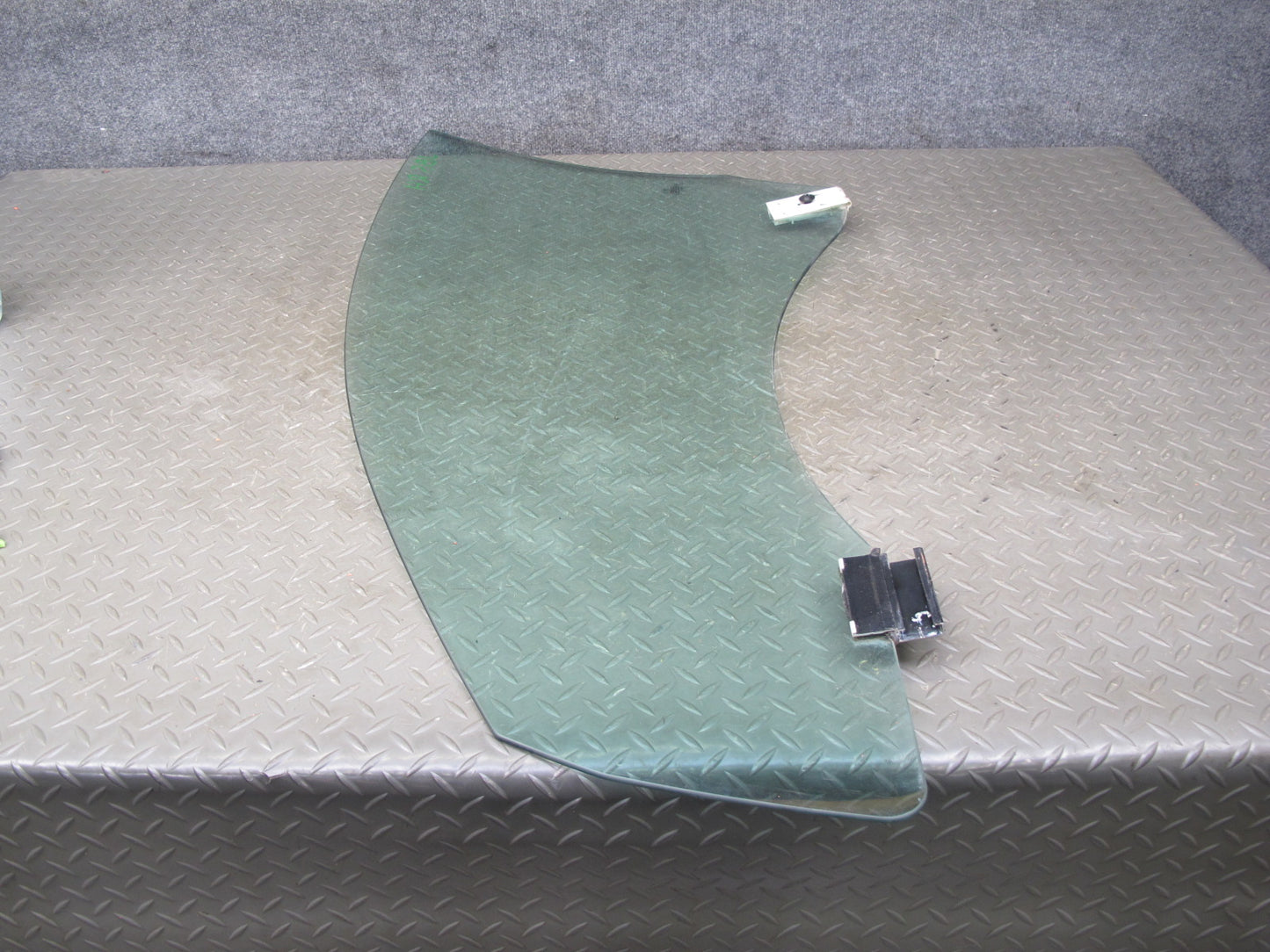 2006-2010 BMW E64 6-SERIES Convertible Right Door Glass Window