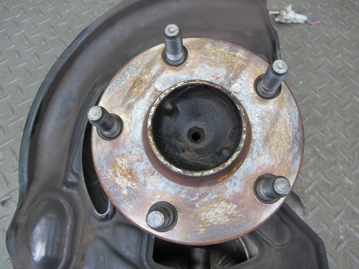 01-06 Lexus LS430 UCF30L RWD Front Left Spindle Knuckle Wheel Hub Bearing OEM