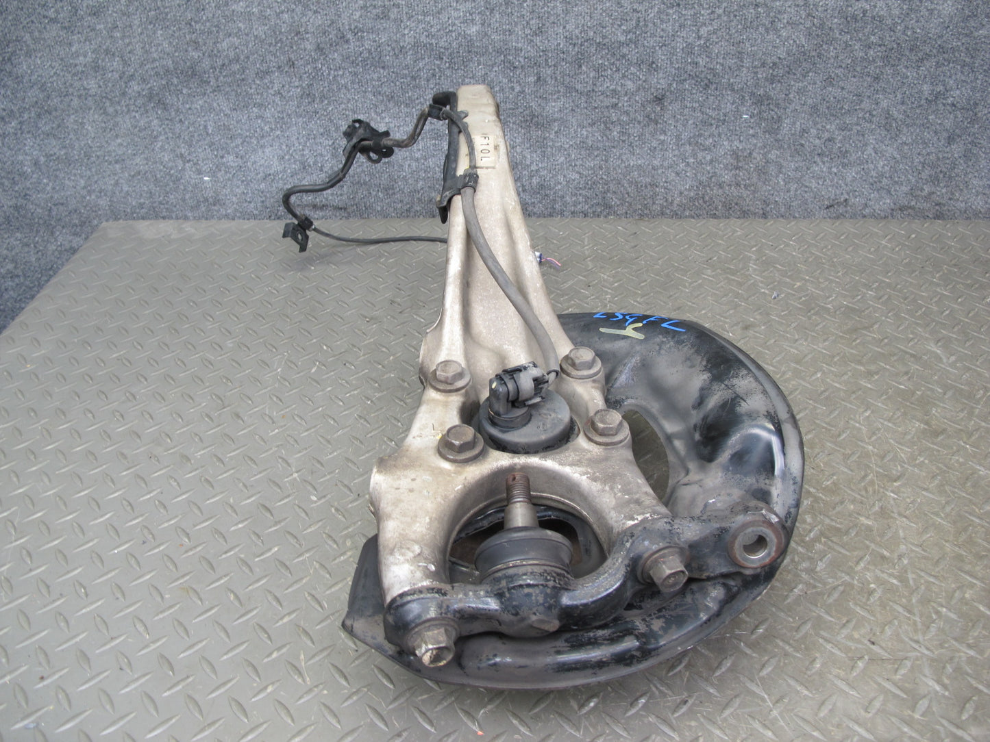 01-06 Lexus LS430 UCF30L RWD Front Left Spindle Knuckle Wheel Hub Bearing OEM