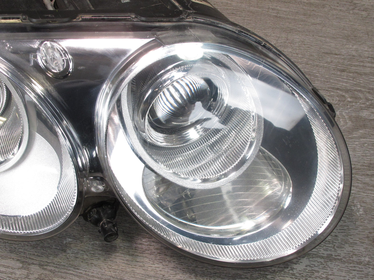 03-09 Bentley Continental GTC GT Flying Spur Front Right Xenon Headlight Lamp