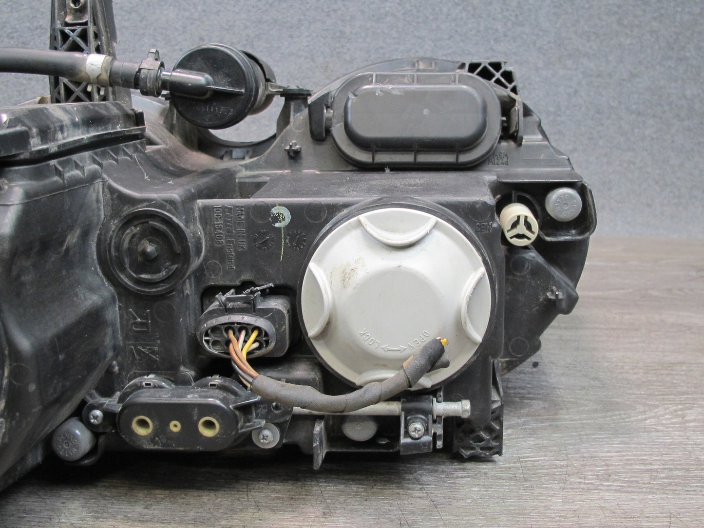 03-09 Bentley Continental GTC GT Flying Spur Front Right Xenon Headlight Lamp