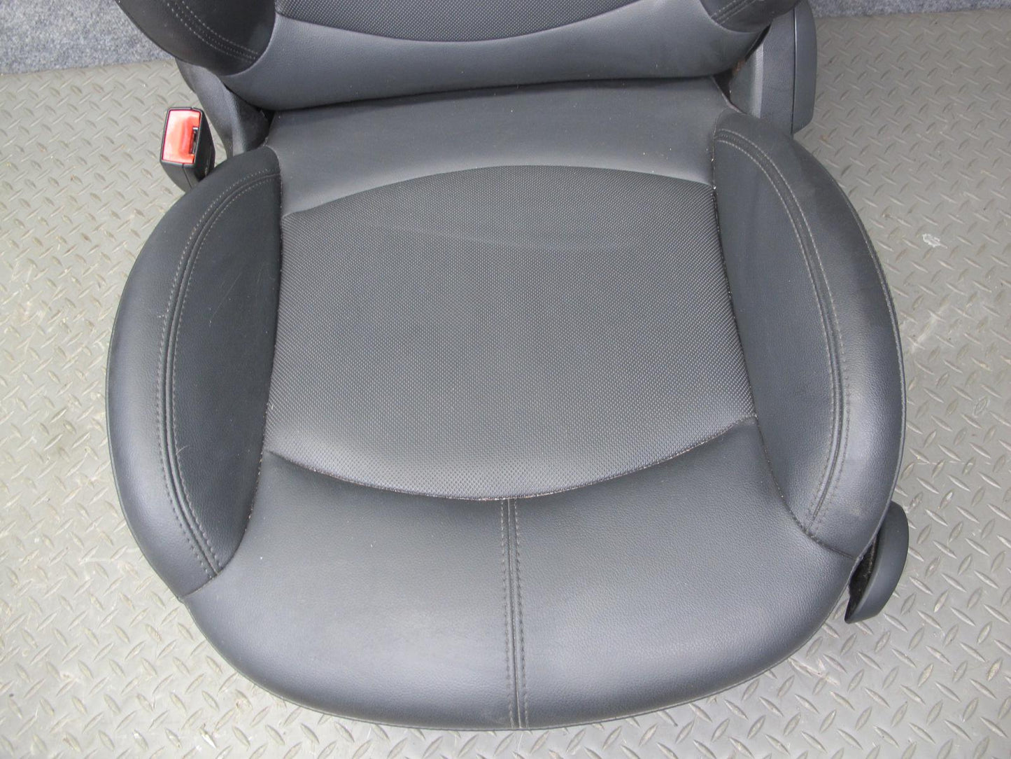 11-13 Mini Cooper R60 Countryman Set of 4 Front & Rear Leatherette Seat OEM