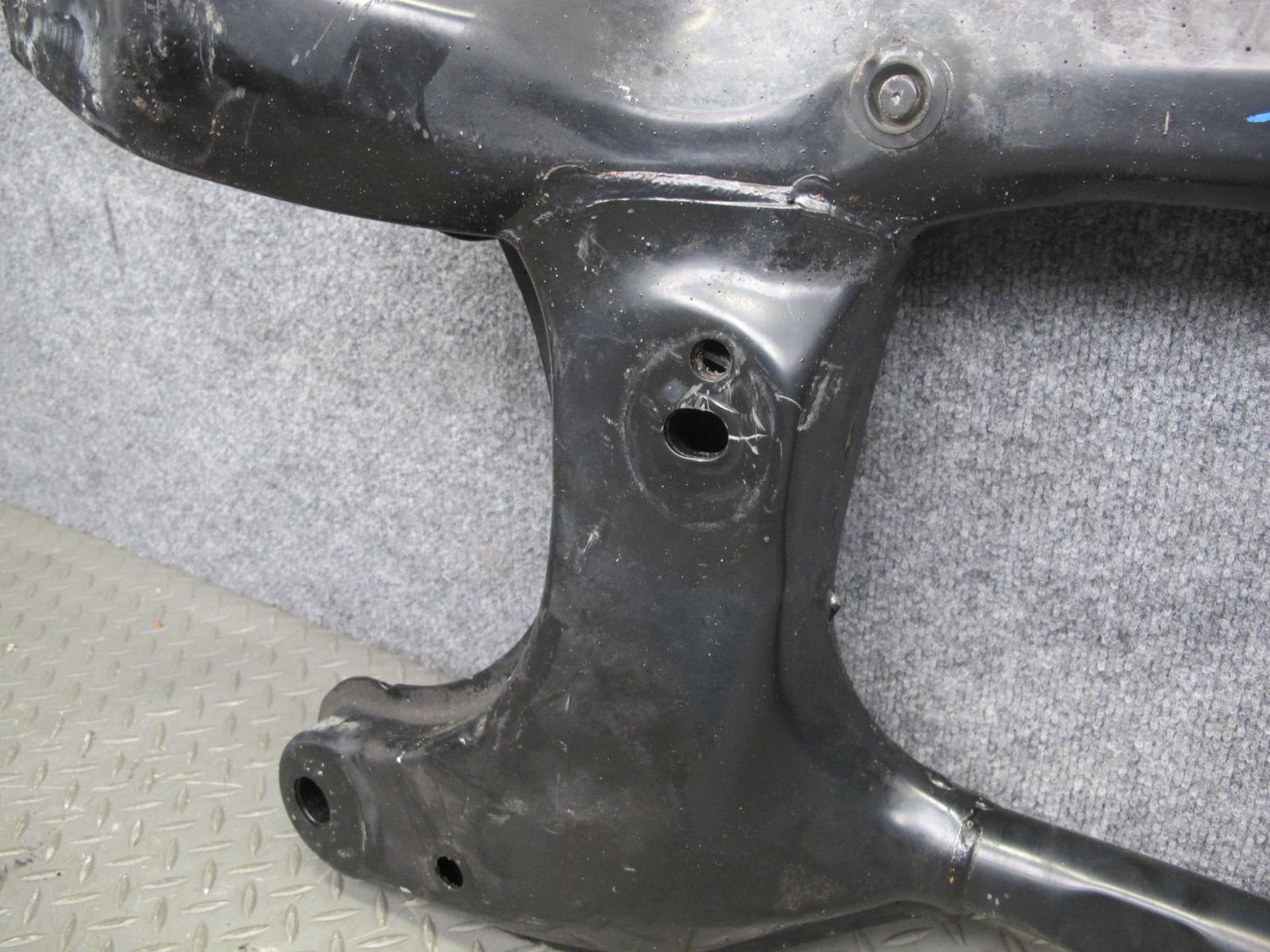 01-03 Lexus LS430 UCF30L Front Suspension Sub Frame Crossmember Cradle OEM