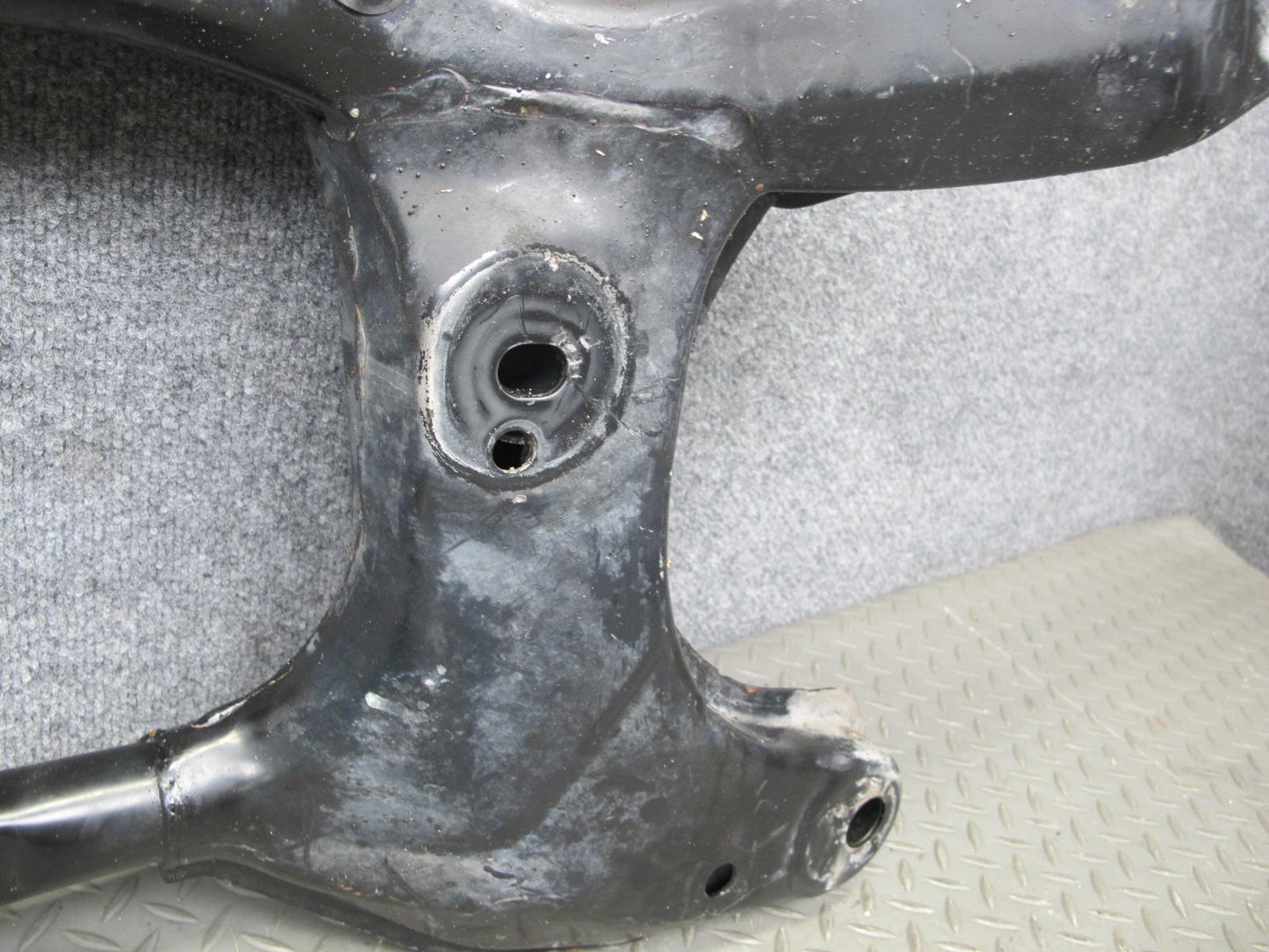 01-03 Lexus LS430 UCF30L Front Suspension Sub Frame Crossmember Cradle OEM