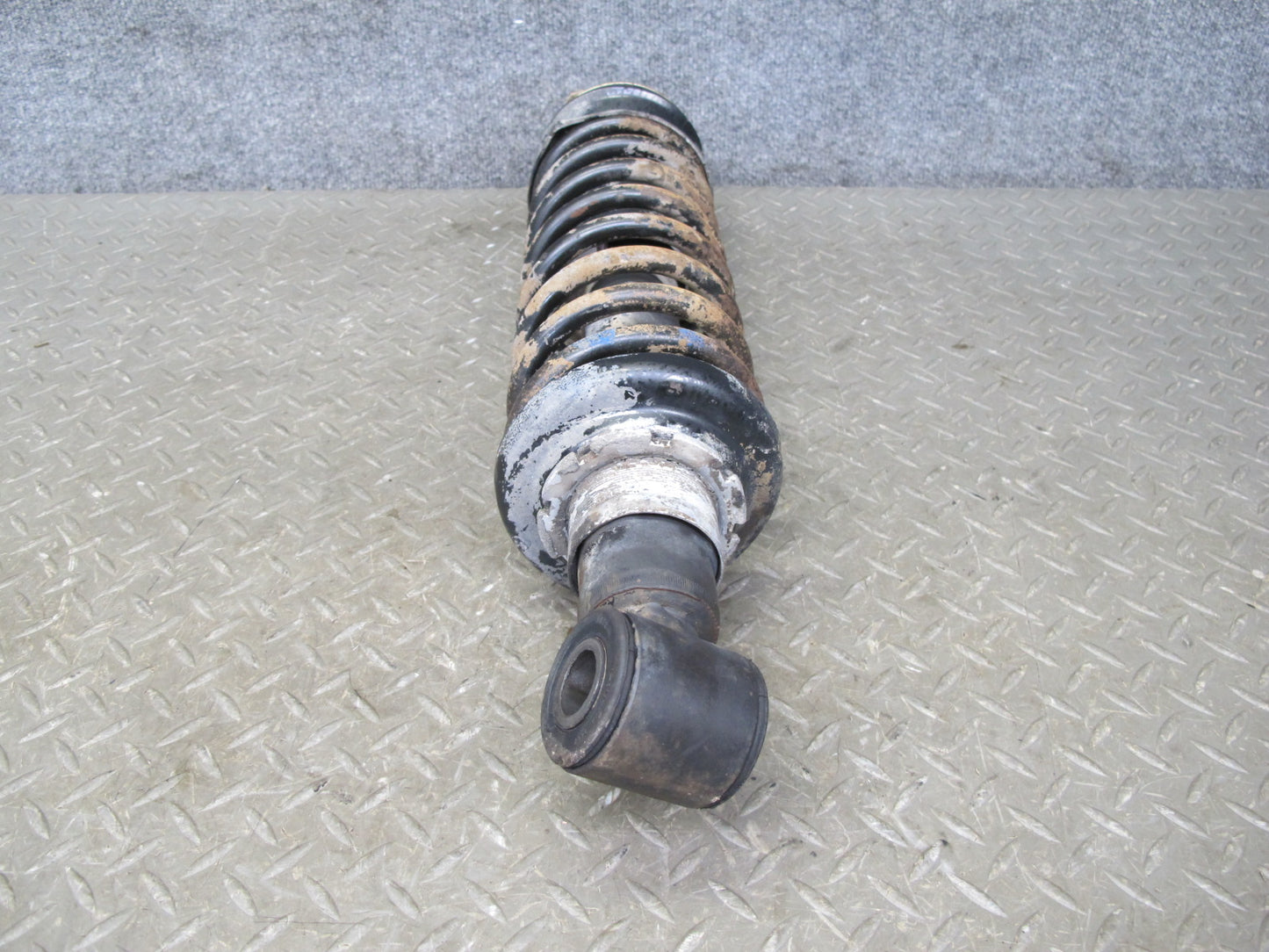 1983-1986 Porsche 928 S Rear Right Left Side Shock Strut Absorber W/ Spring Set