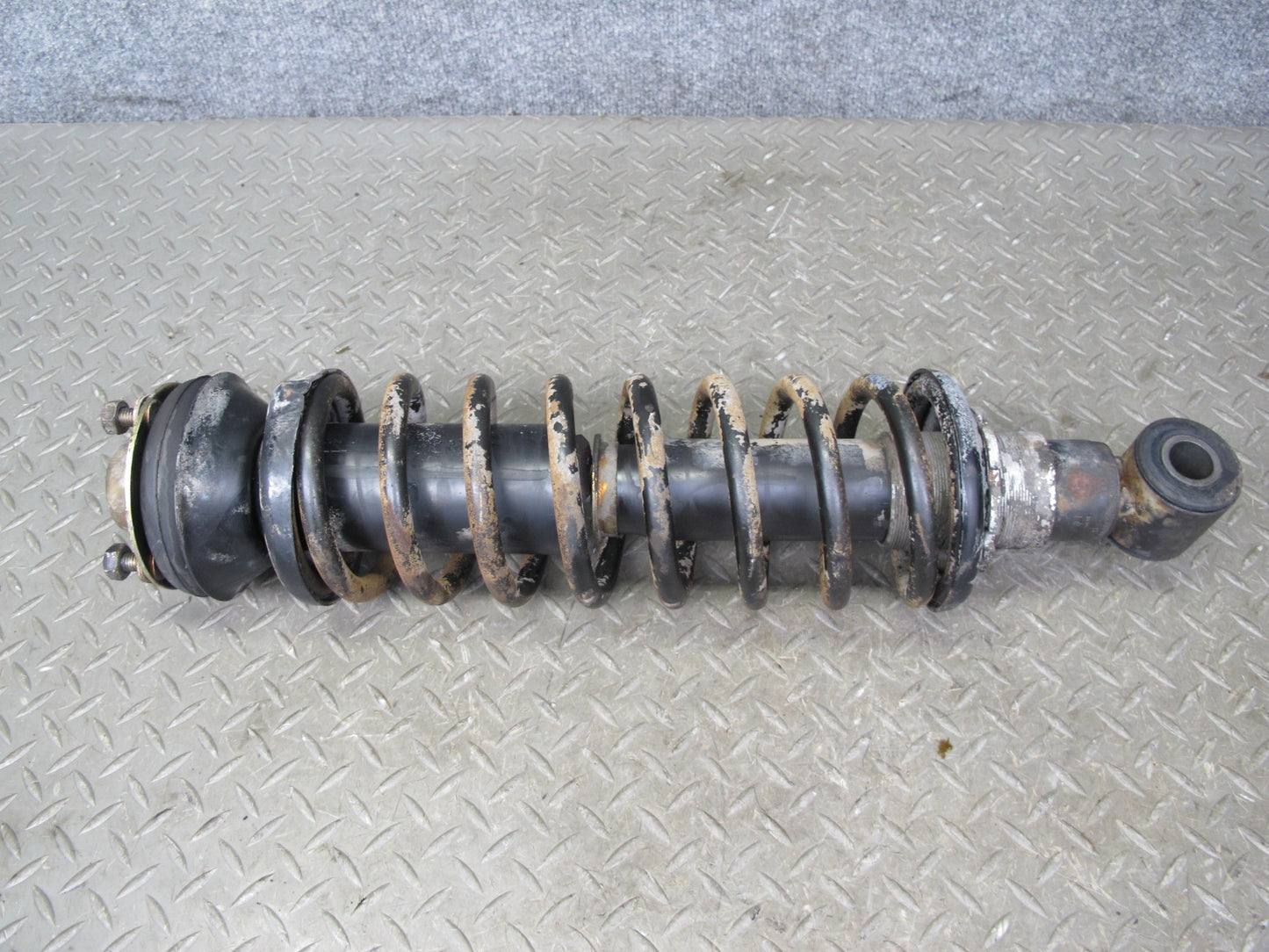 1983-1986 Porsche 928 S Rear Right Left Side Shock Strut Absorber W/ Spring Set