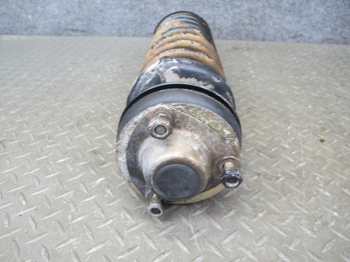1983-1986 Porsche 928 S Rear Right Left Side Shock Strut Absorber W/ Spring Set