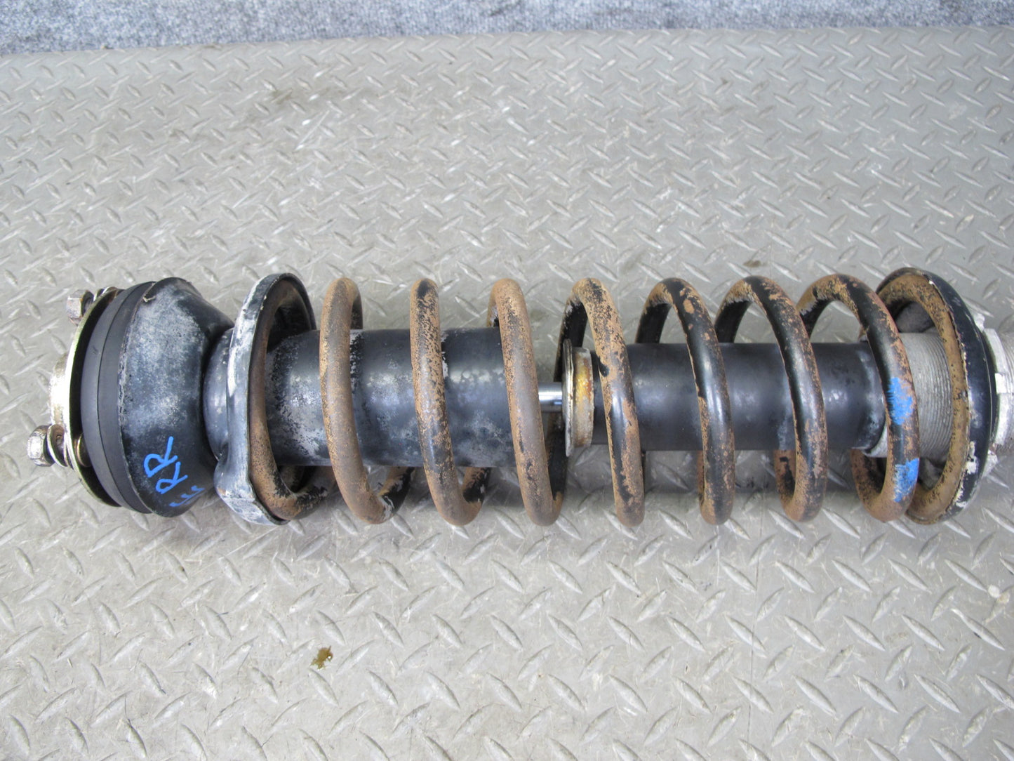 1983-1986 Porsche 928 S Rear Right Left Side Shock Strut Absorber W/ Spring Set