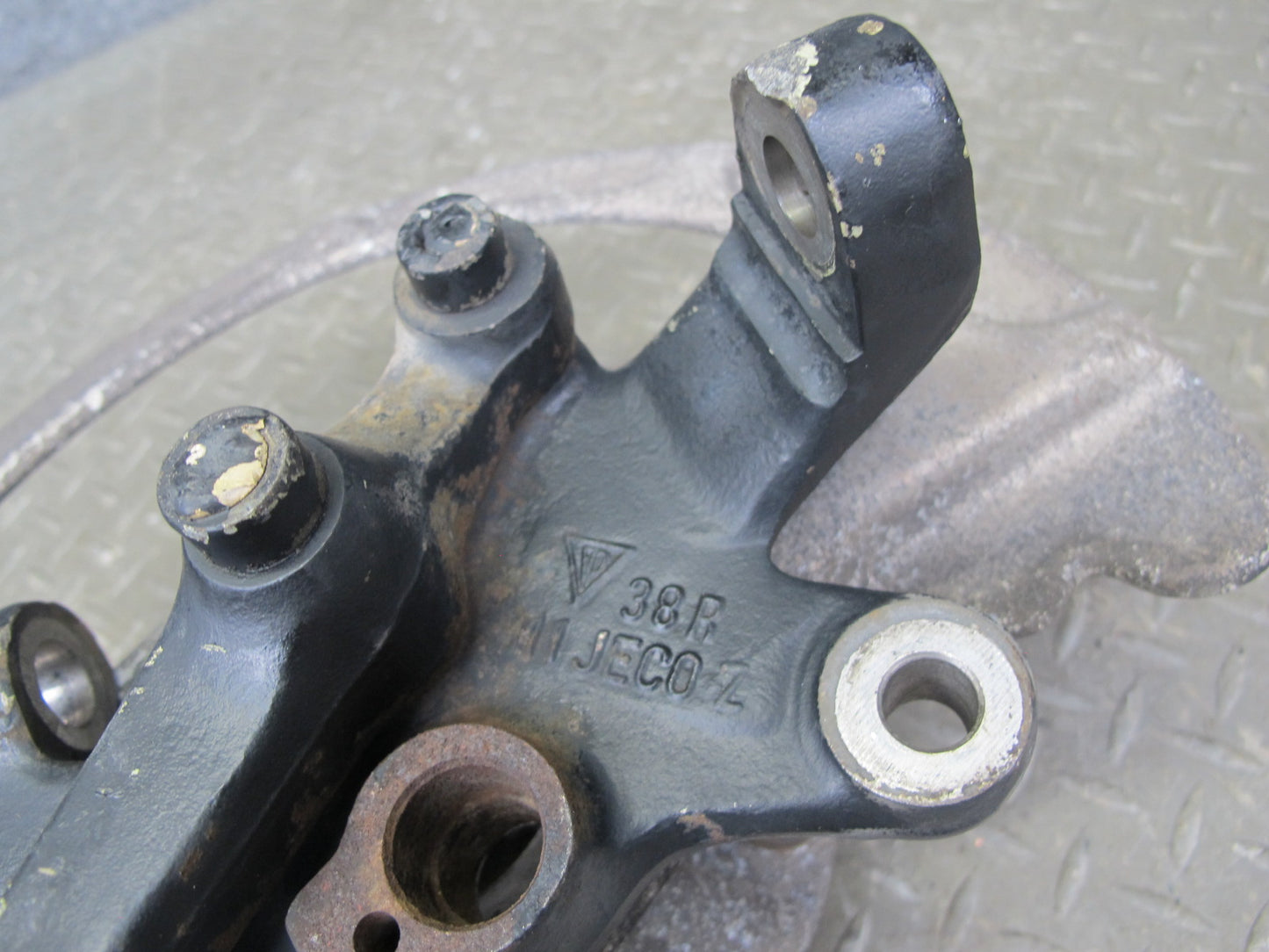 1983-1985 Porsche 928 S Front Right Pass Side Spindle Knuckle Wheel Hub Bearing