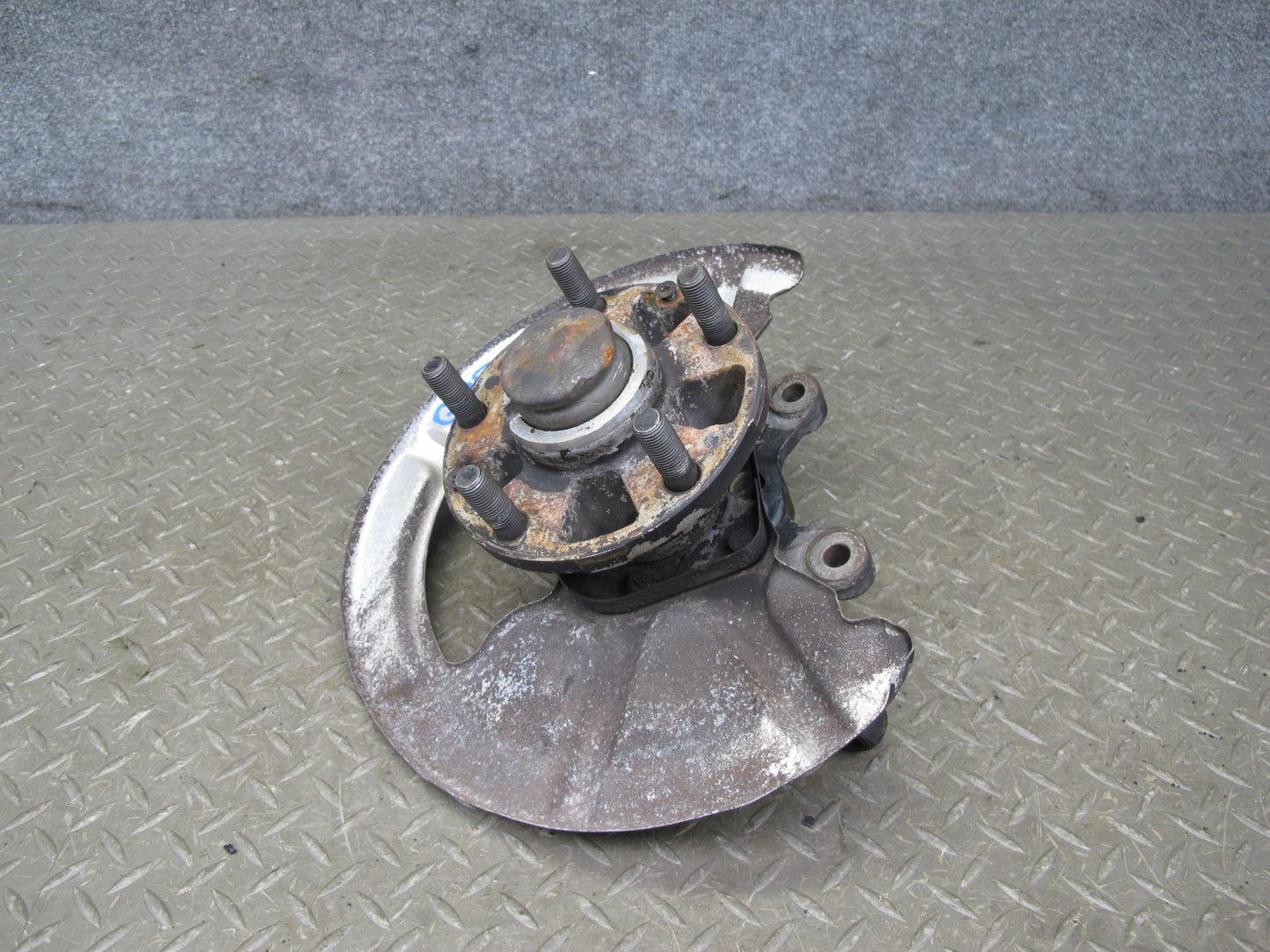1983-1985 Porsche 928 S Front Left Driver Side Spindle Knuckle Wheel Hub Bearing