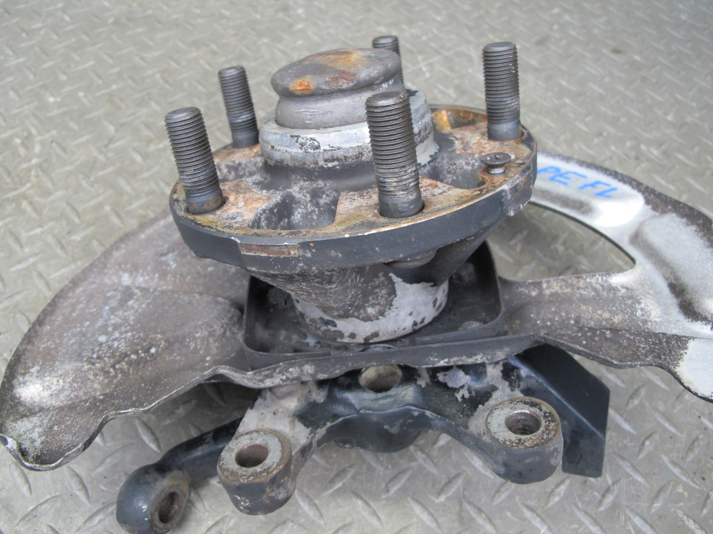 1983-1985 Porsche 928 S Front Left Driver Side Spindle Knuckle Wheel Hub Bearing