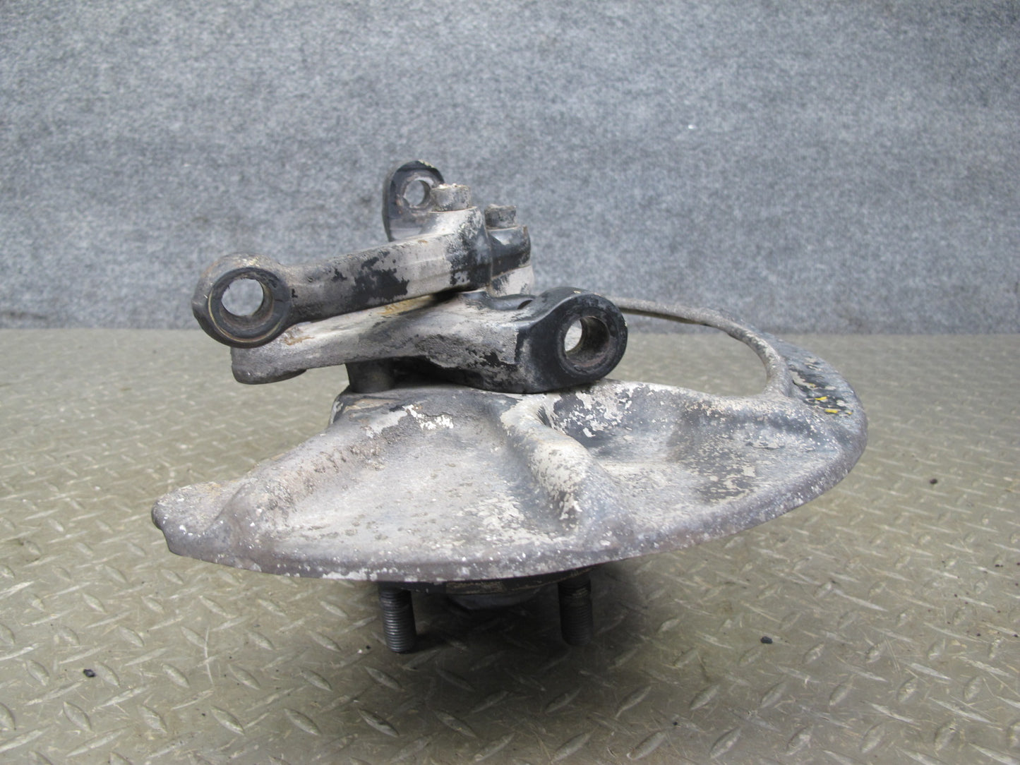 1983-1985 Porsche 928 S Front Left Driver Side Spindle Knuckle Wheel Hub Bearing