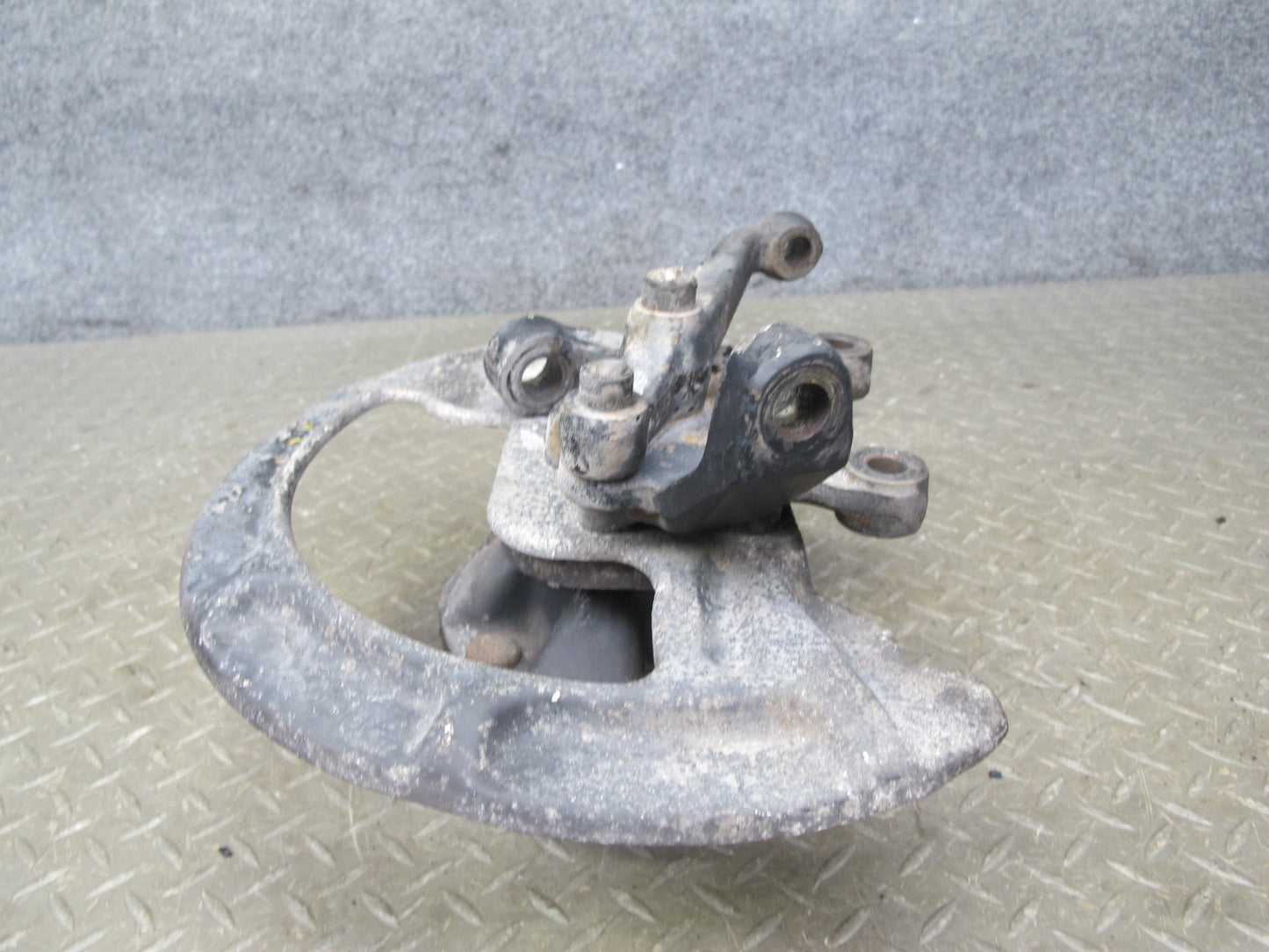 1983-1985 Porsche 928 S Front Left Driver Side Spindle Knuckle Wheel Hub Bearing