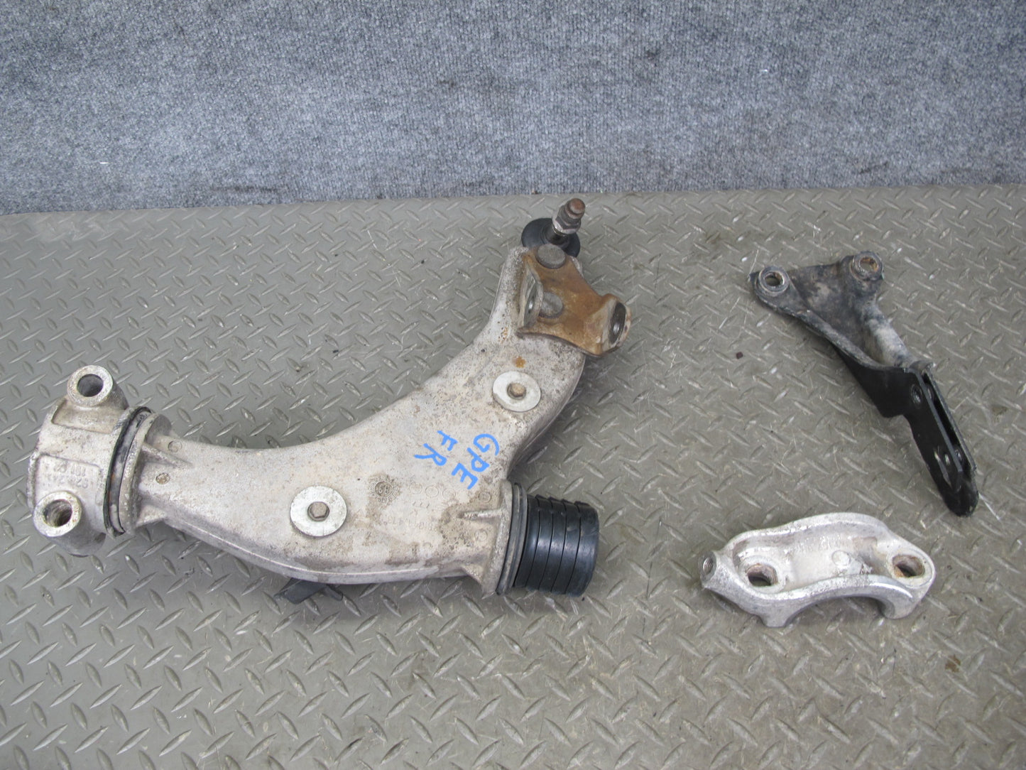 1983-1991 Porsche 928 S Front Right Side Lower Control Arm Bracket Set of 3