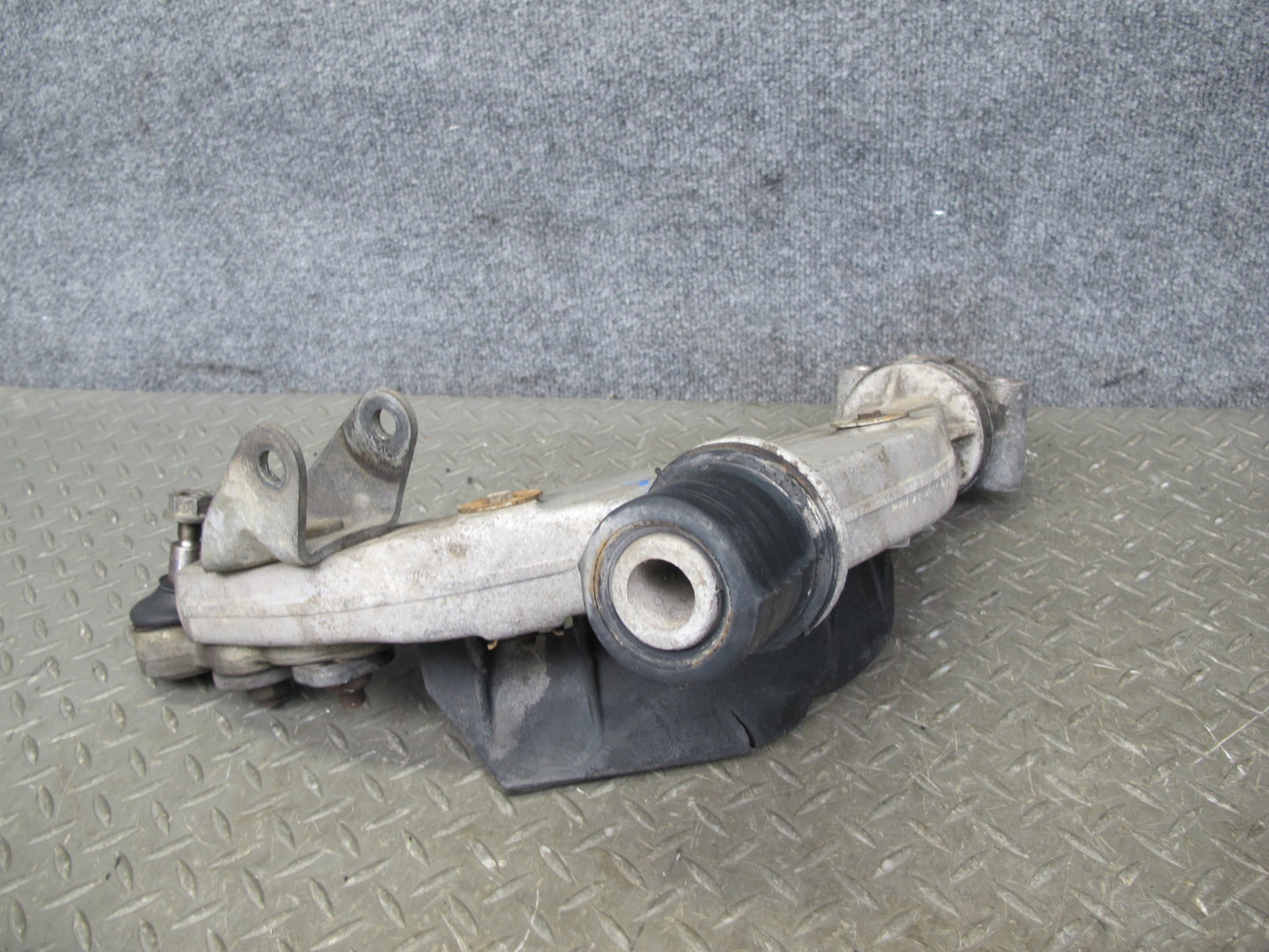 1983-1991 Porsche 928 S Front Left Side Lower Control Arm Bracket Set of 3