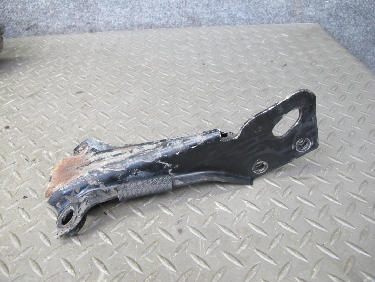 1983-1991 Porsche 928 S Front Left Side Lower Control Arm Bracket Set of 3