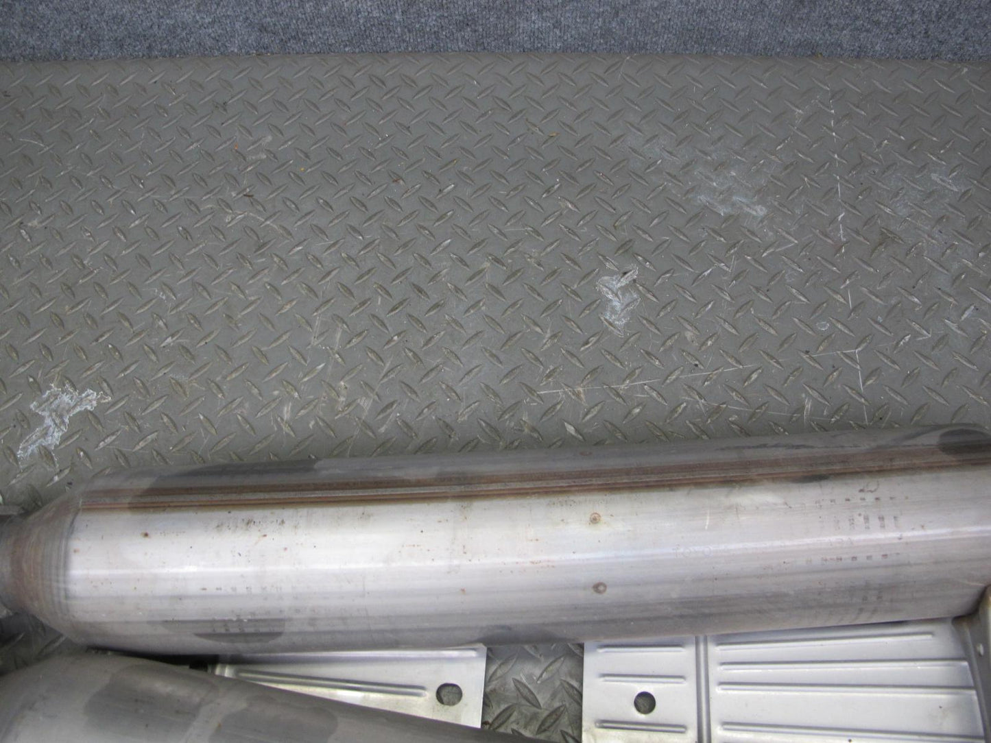 01-06 Lexus LS430 UCF30L Center Exhaust Pipe OEM