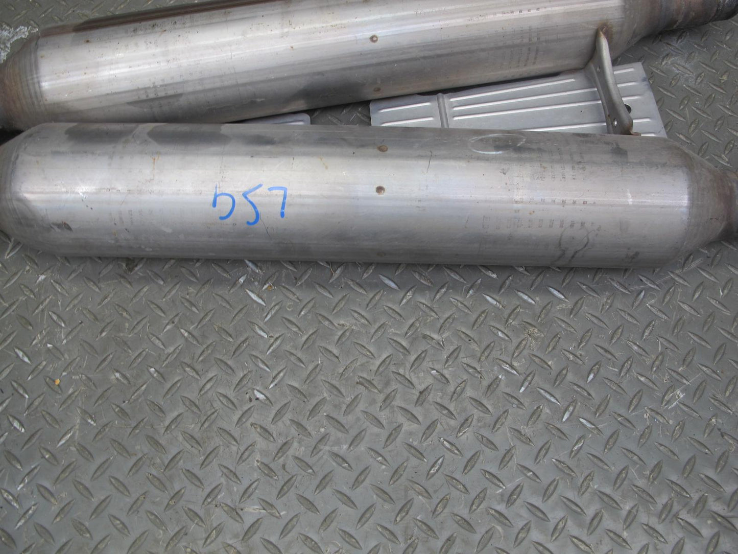 01-06 Lexus LS430 UCF30L Center Exhaust Pipe OEM