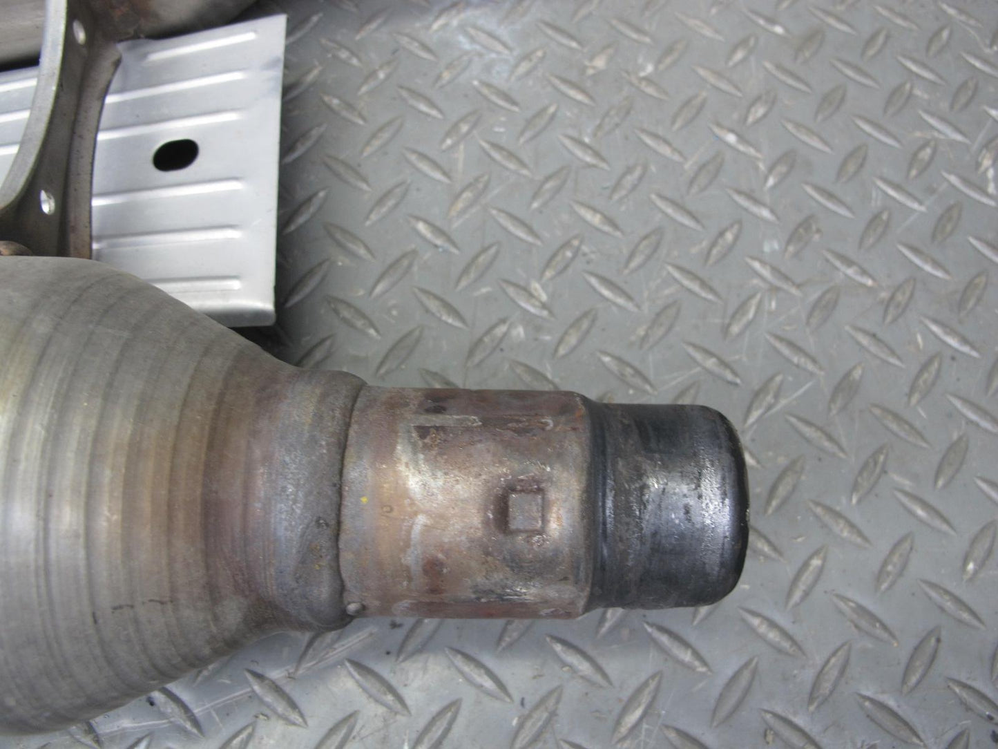 01-06 Lexus LS430 UCF30L Center Exhaust Pipe OEM